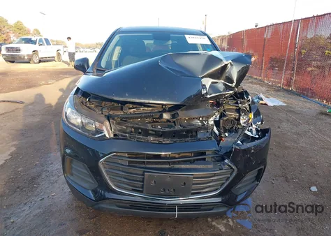 2022 Chevrolet Trax Fwd Ls z USA, uszkodzony, nr VIN KL7CJKSMXNB520978